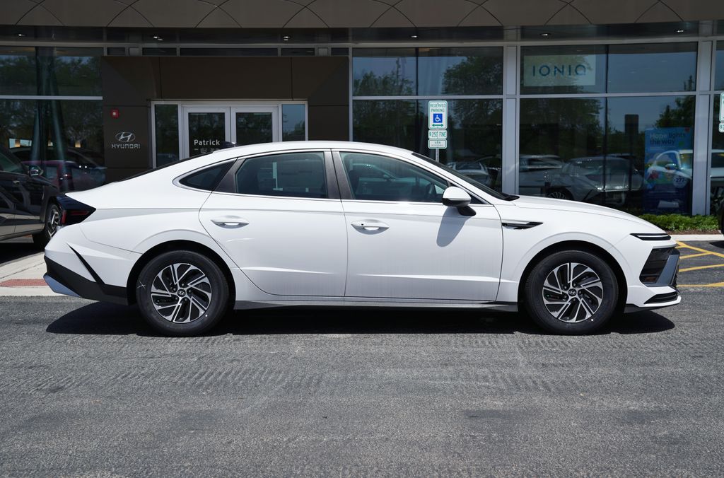 New 2026 Hyundai Sonata Hybrid Blue Sedan