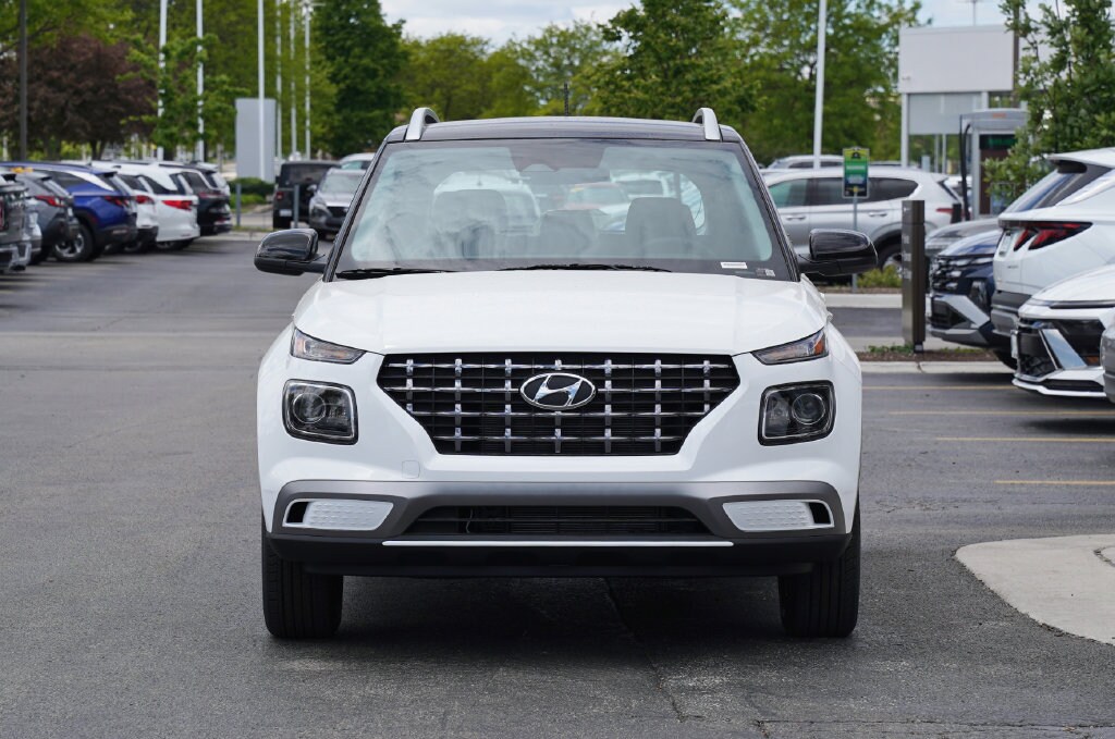 New 2026 Hyundai Venue SEL w/Two-Tone Roof SUV