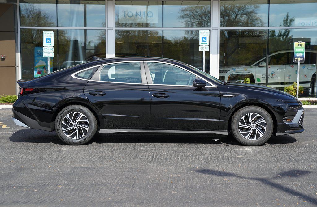New 2026 Hyundai Sonata Hybrid Blue Sedan
