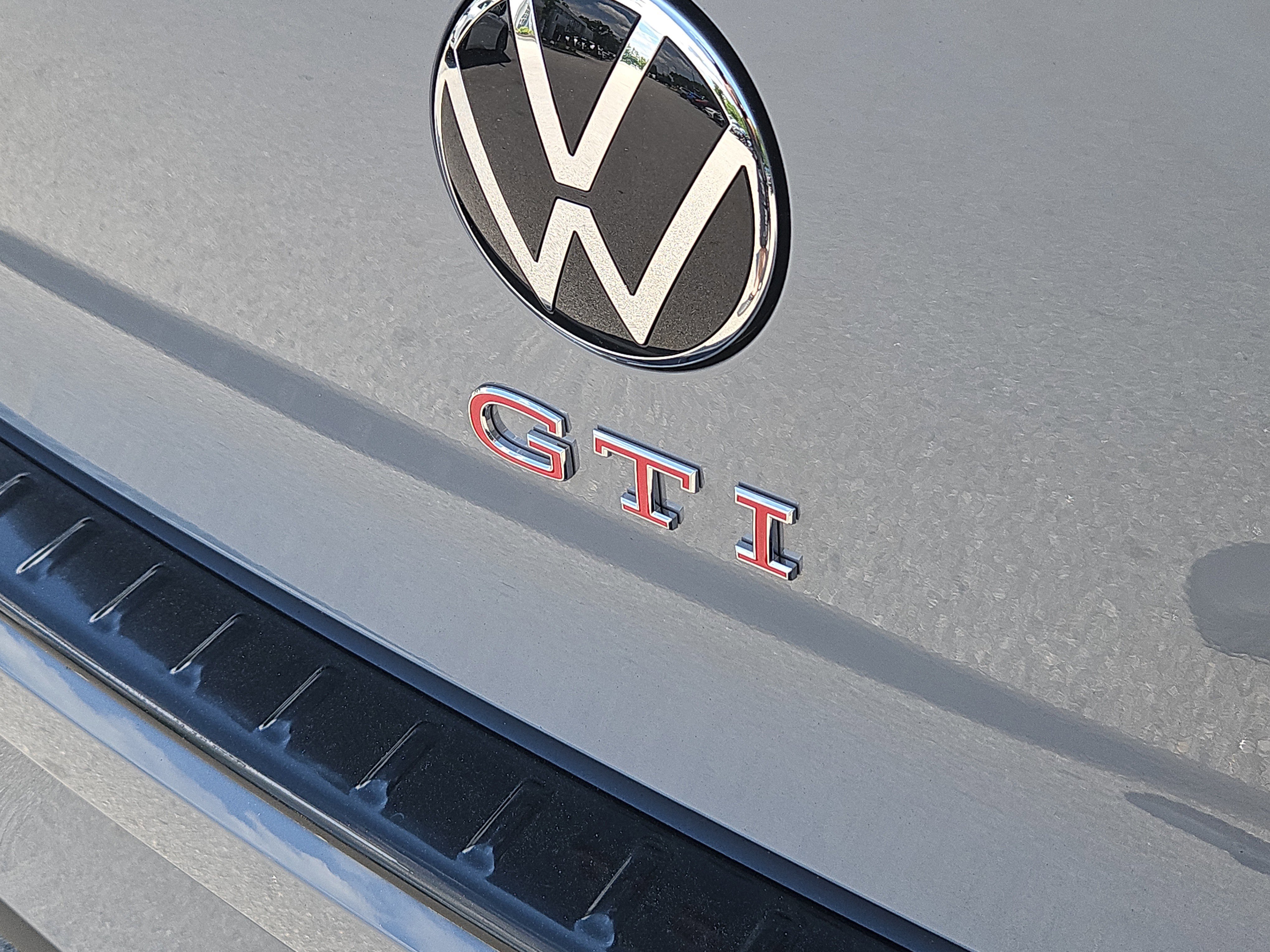 New 2026 Volkswagen Golf GTI SE 2.0T SE DSG