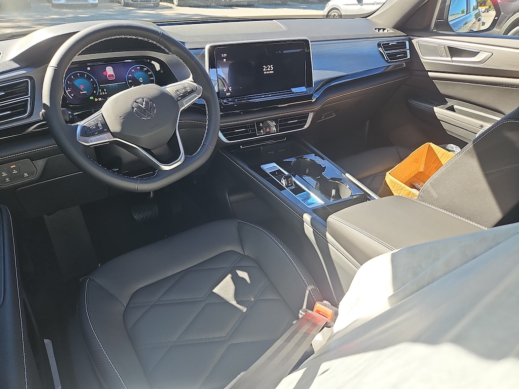 New 2026 Volkswagen Atlas Cross Sport 2.0T SE w/Technology 2.0T SE w/Technology 4MOTION