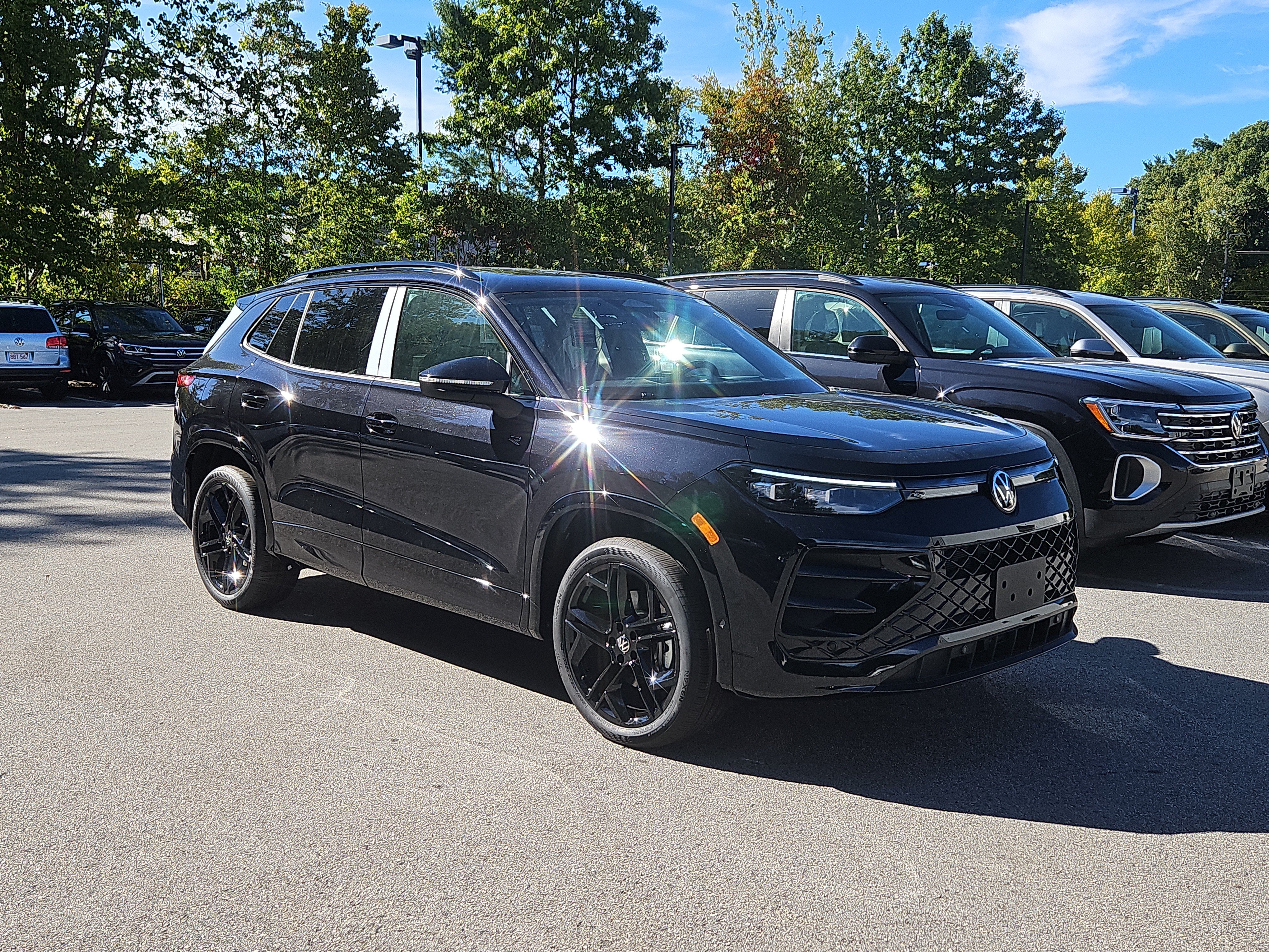2026 Volkswagen Tiguan SE R-Line Black SUV