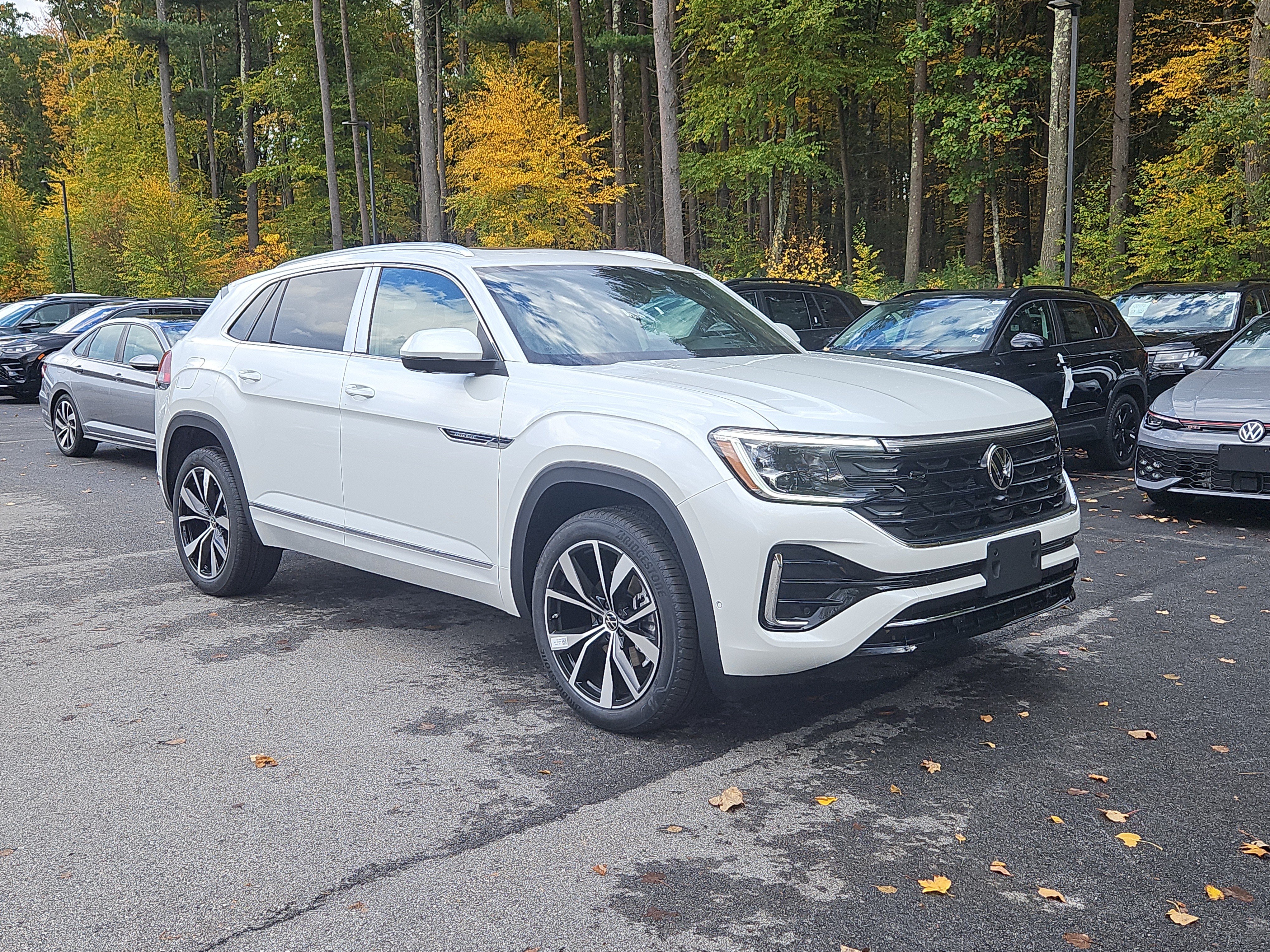 2026 Volkswagen Atlas Cross Sport SEL Premium R-Line SUV