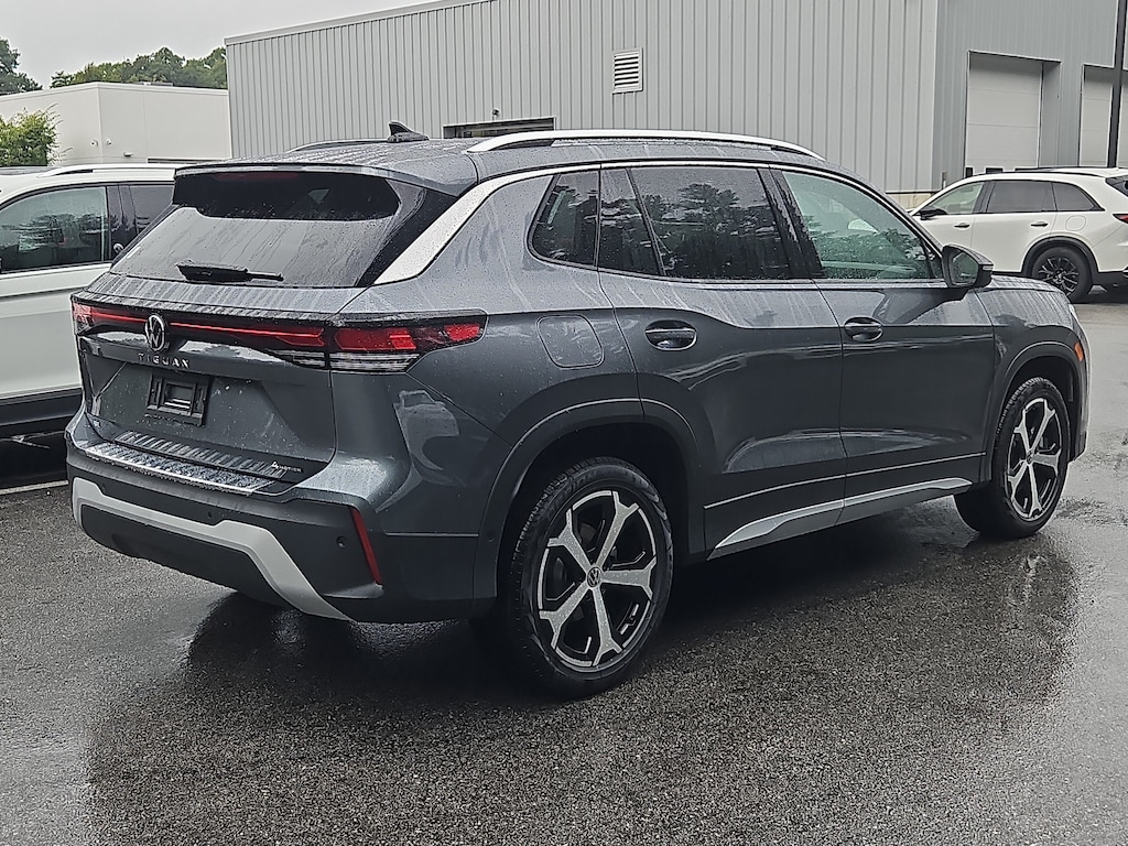 New 2026 Volkswagen Tiguan SE SUV