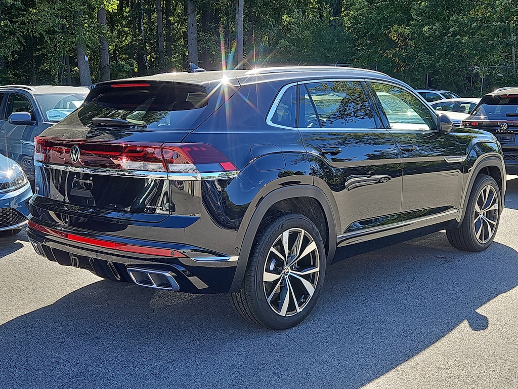 New 2026 Volkswagen Atlas Cross Sport SEL Premium R-Line SUV