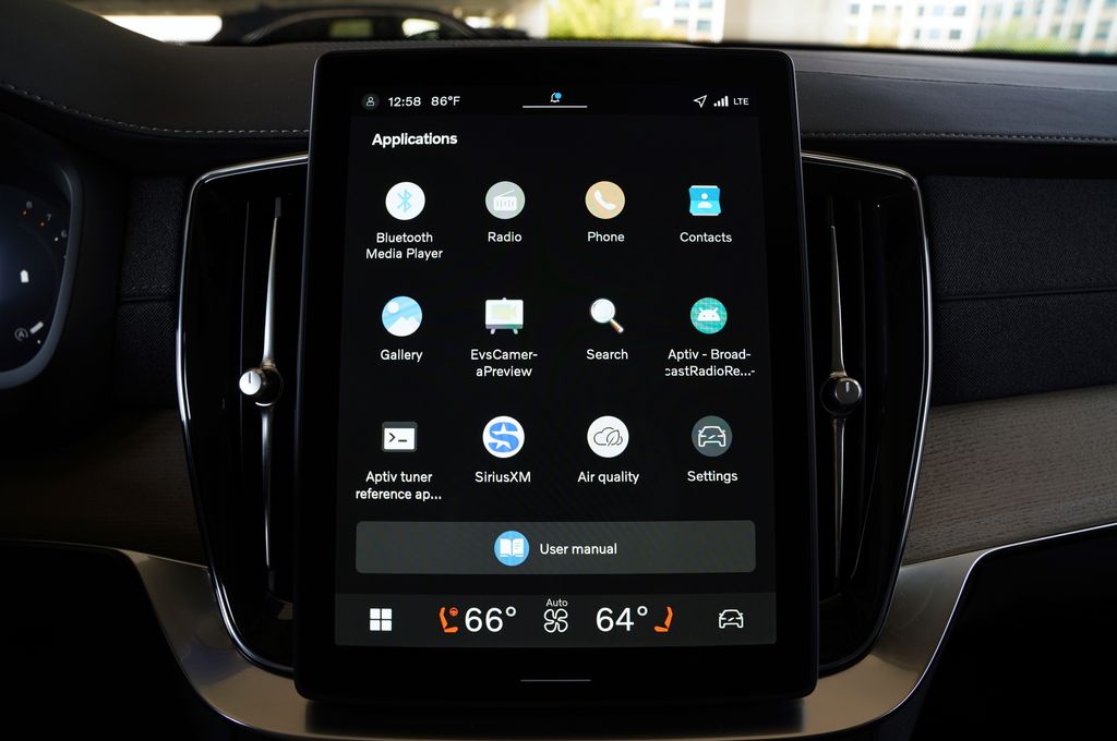 2026 Volvo XC90 Plus - Photo 15