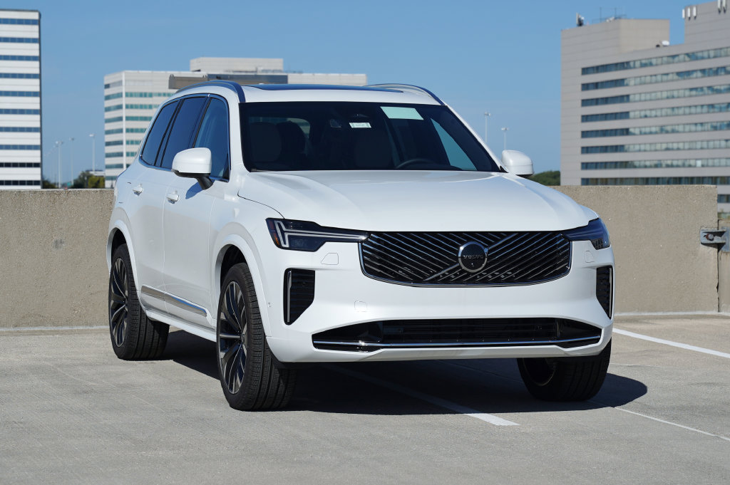  Volvo XC90 plug-in hybrid