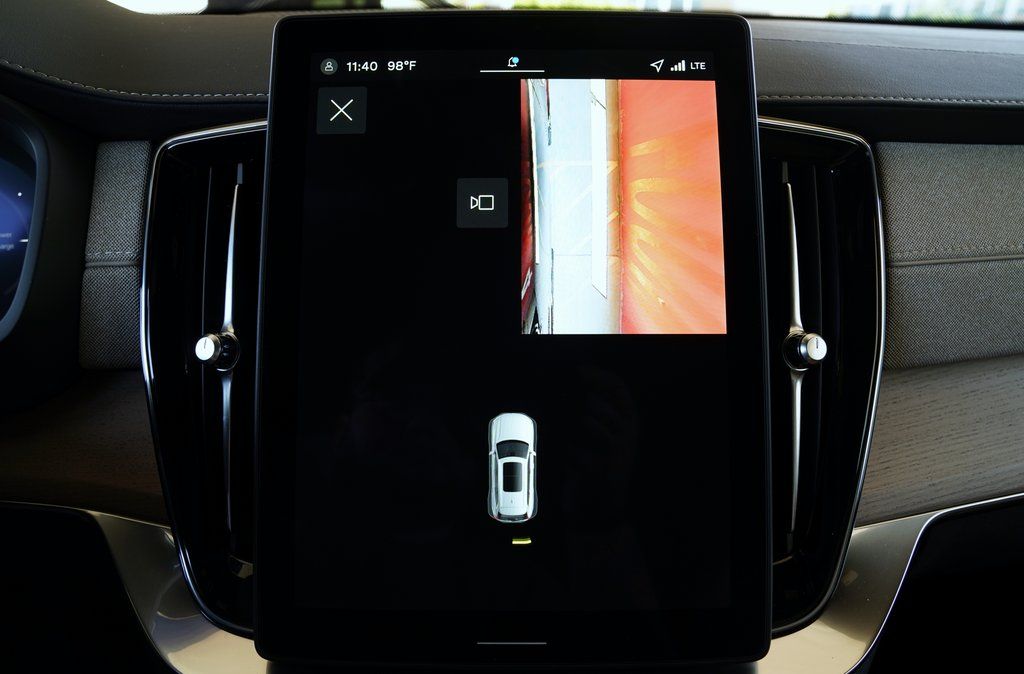2026 Volvo XC90 Plus - Photo 19