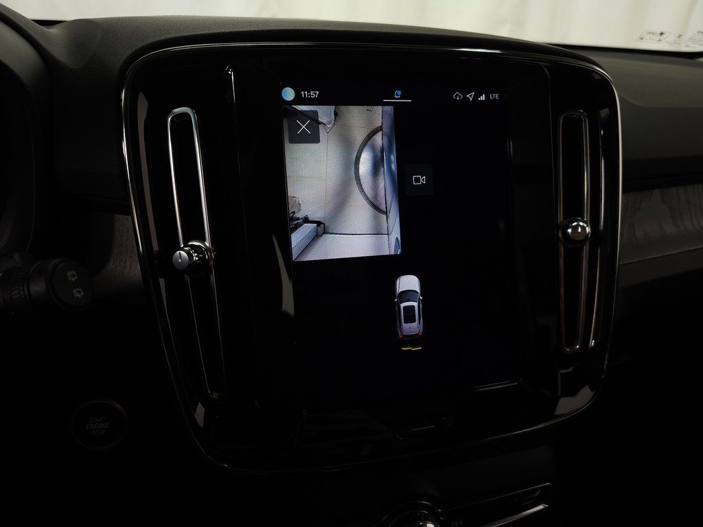 2026 Volvo XC40 Ultra - Photo 24