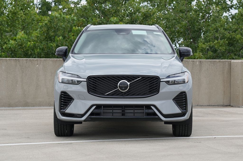 New 2026 Volvo XC60 plug-in hybrid T8 Plus SUV