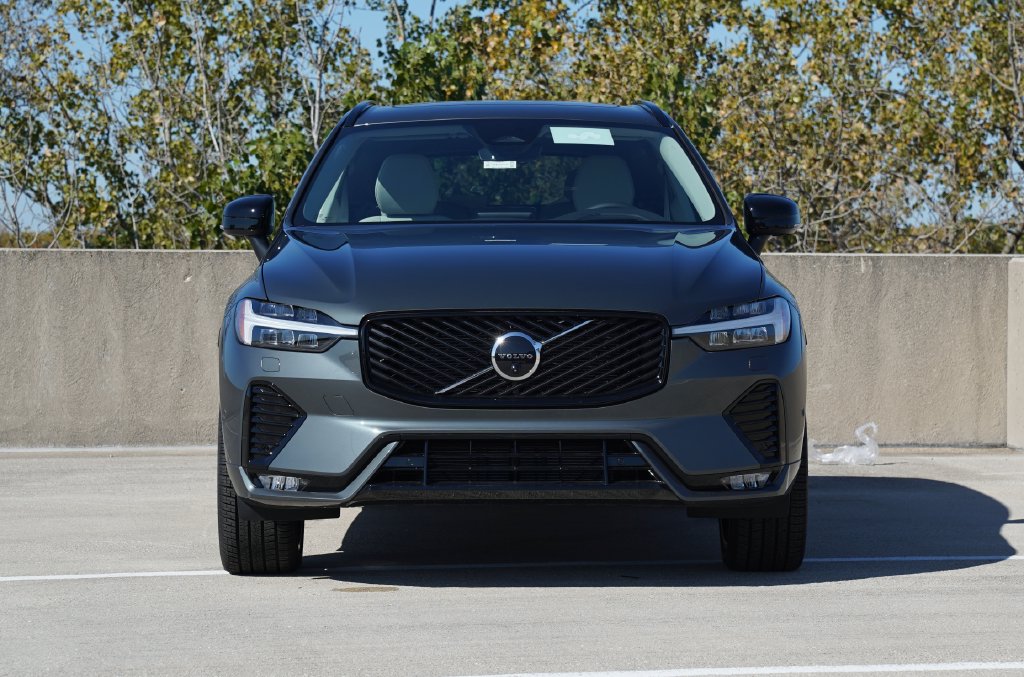 New 2027 Volvo XC60 B5 Ultra SUV