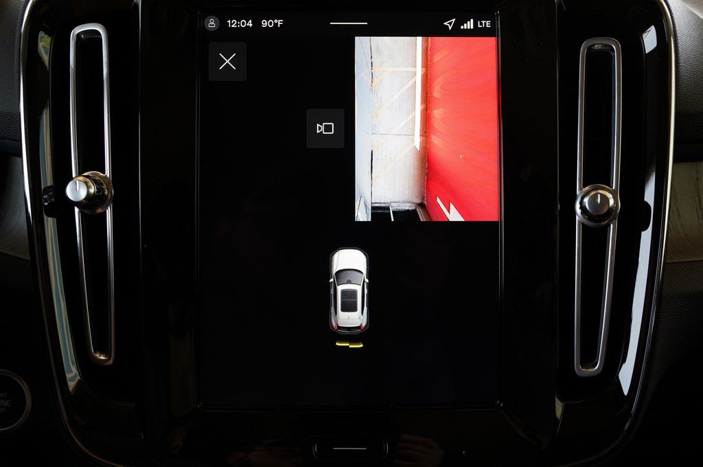 2026 Volvo XC40 Ultra - Photo 19