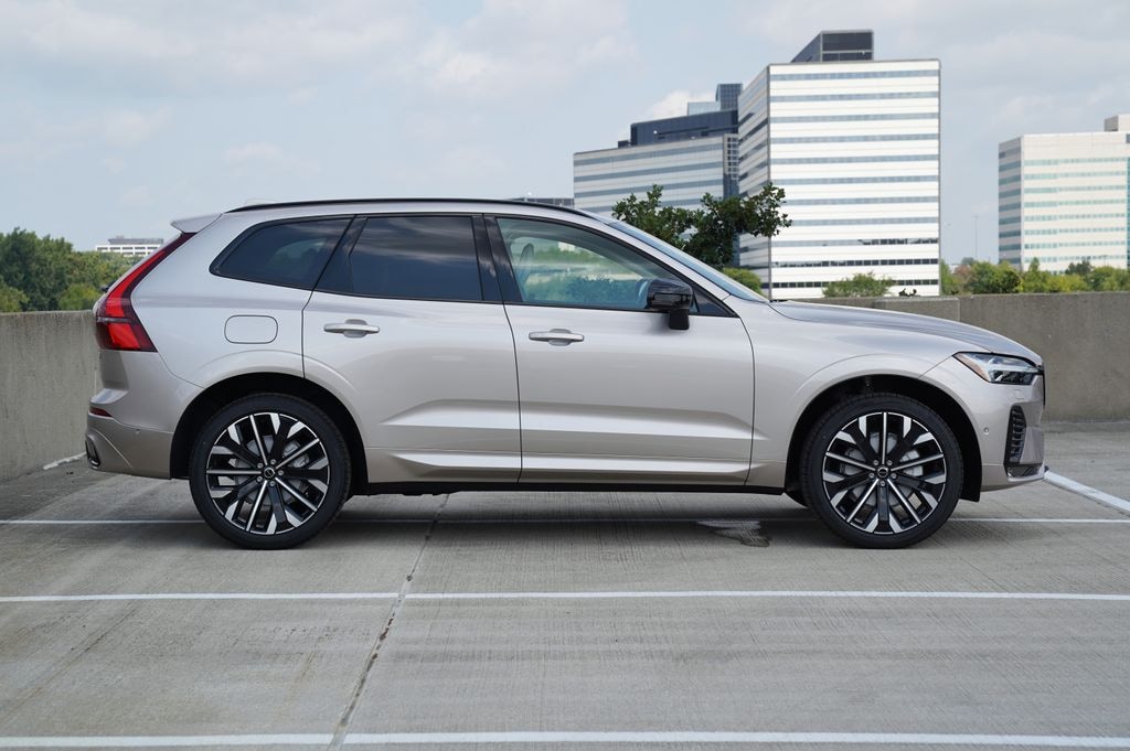 New 2027 Volvo XC60 B5 Ultra SUV