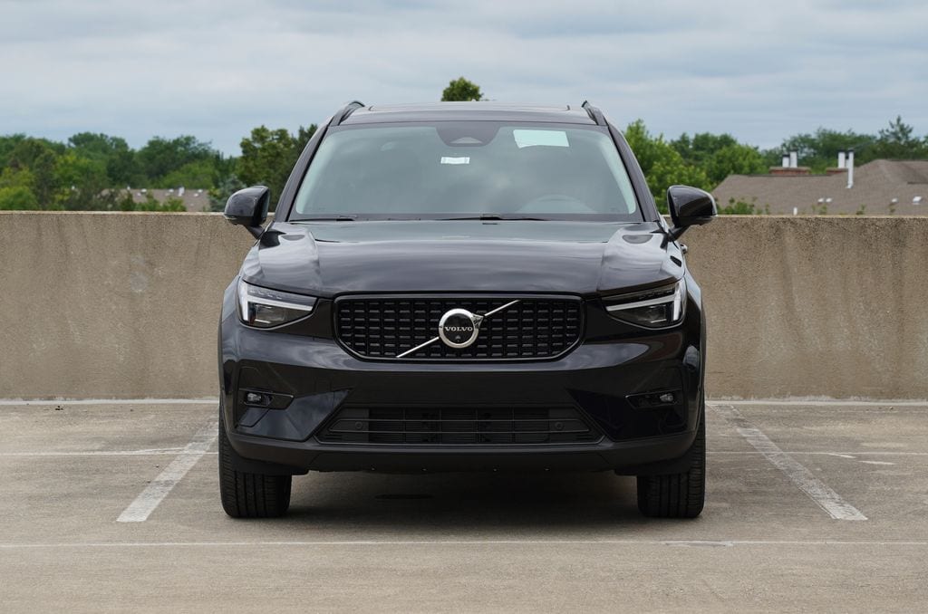 New 2026 Volvo XC40 B5 Plus SUV