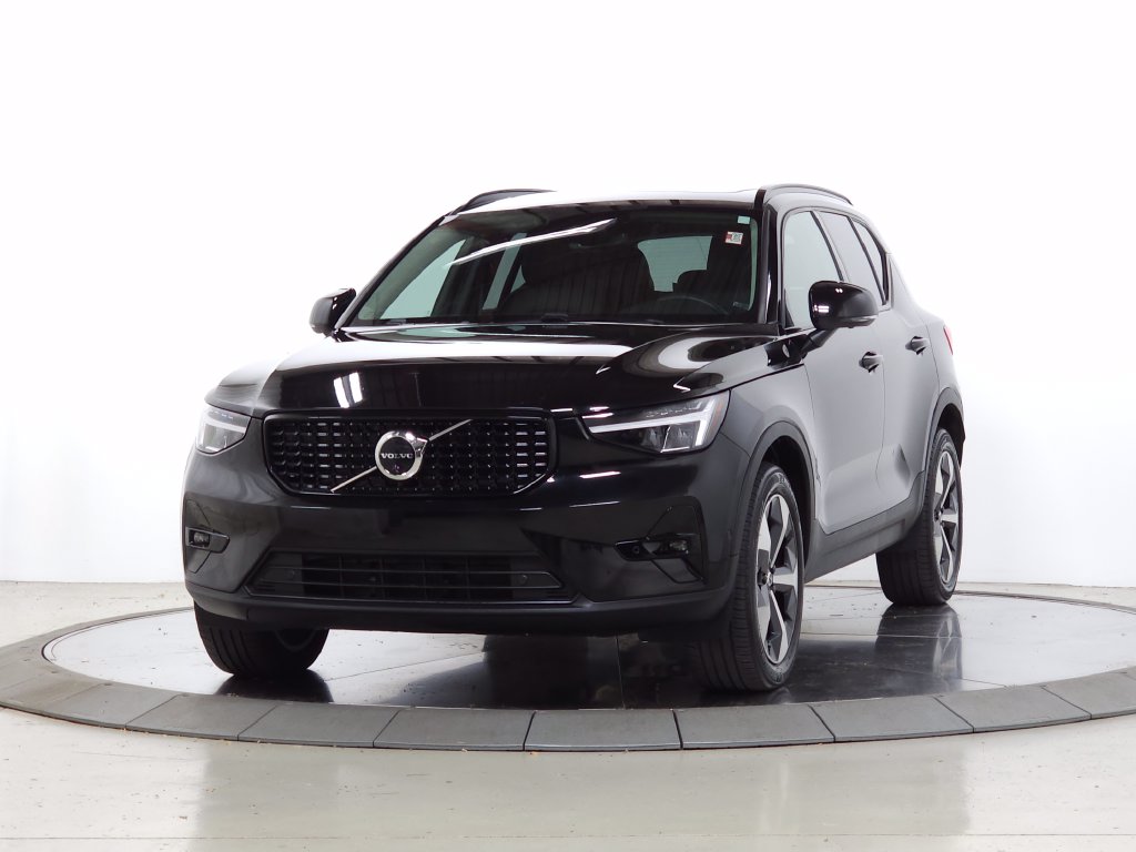 Certified 2023 Volvo XC40 B5 Plus Dark Theme SUV