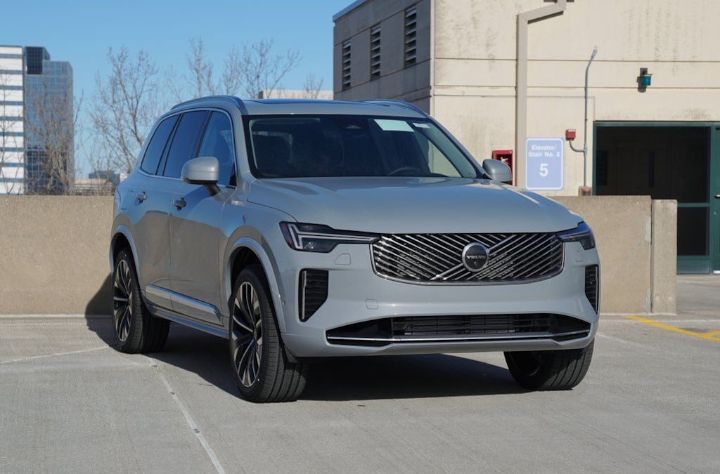 New 2026 Volvo XC90 plug-in hybrid T8 Plus 7-Seater SUV