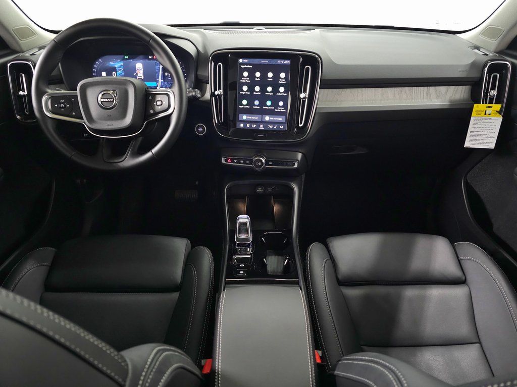 2026 Volvo XC40 Ultra - Photo 8