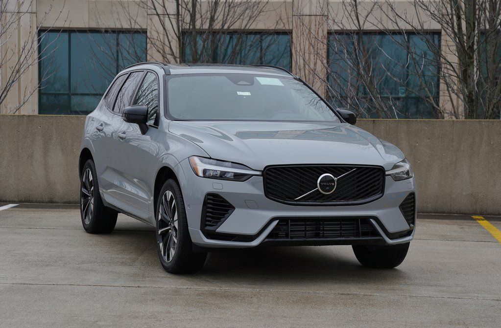  Volvo XC60 plug-in hybrid