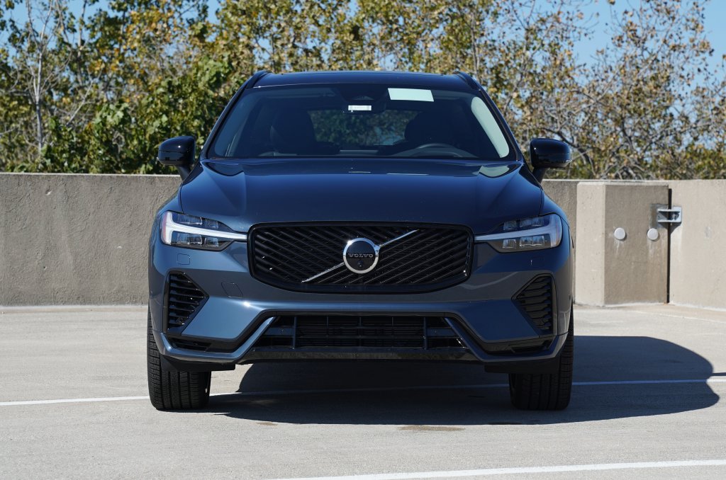 New 2027 Volvo XC60 plug-in hybrid T8 Ultra SUV