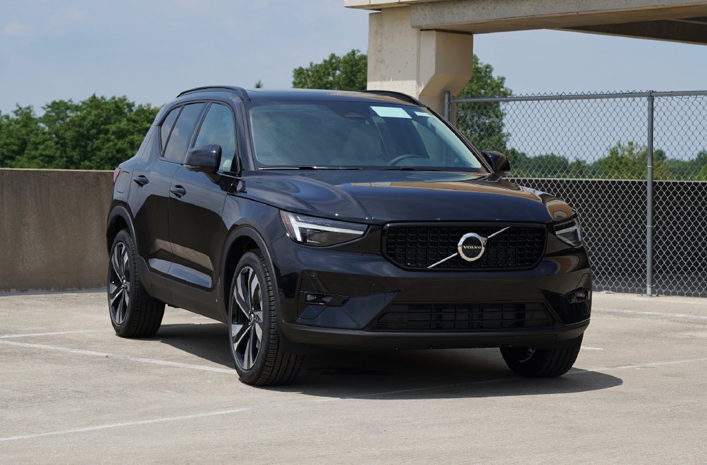 2026 Volvo XC40 B5 Ultra AWD SUV
