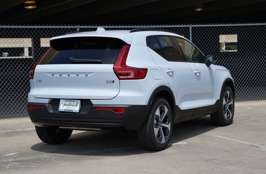 New 2026 Volvo XC40 B5 Plus SUV