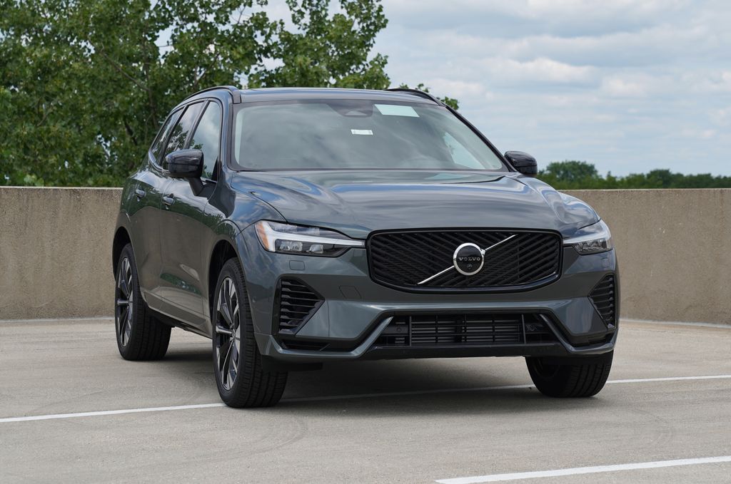  Volvo XC60 plug-in hybrid