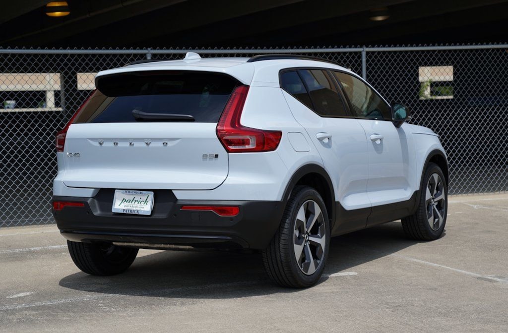 New 2026 Volvo XC40 B5 Plus SUV