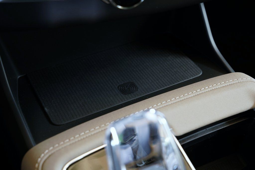 2026 Volvo XC90 Plus - Photo 21