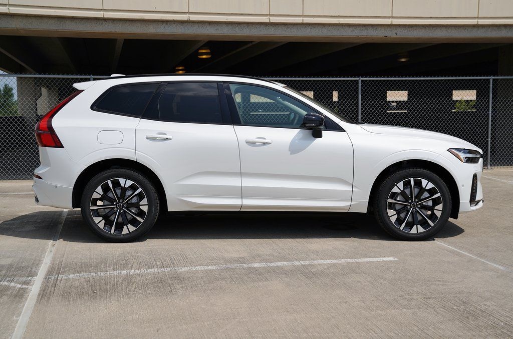 New 2026 Volvo XC60 B5 Plus SUV