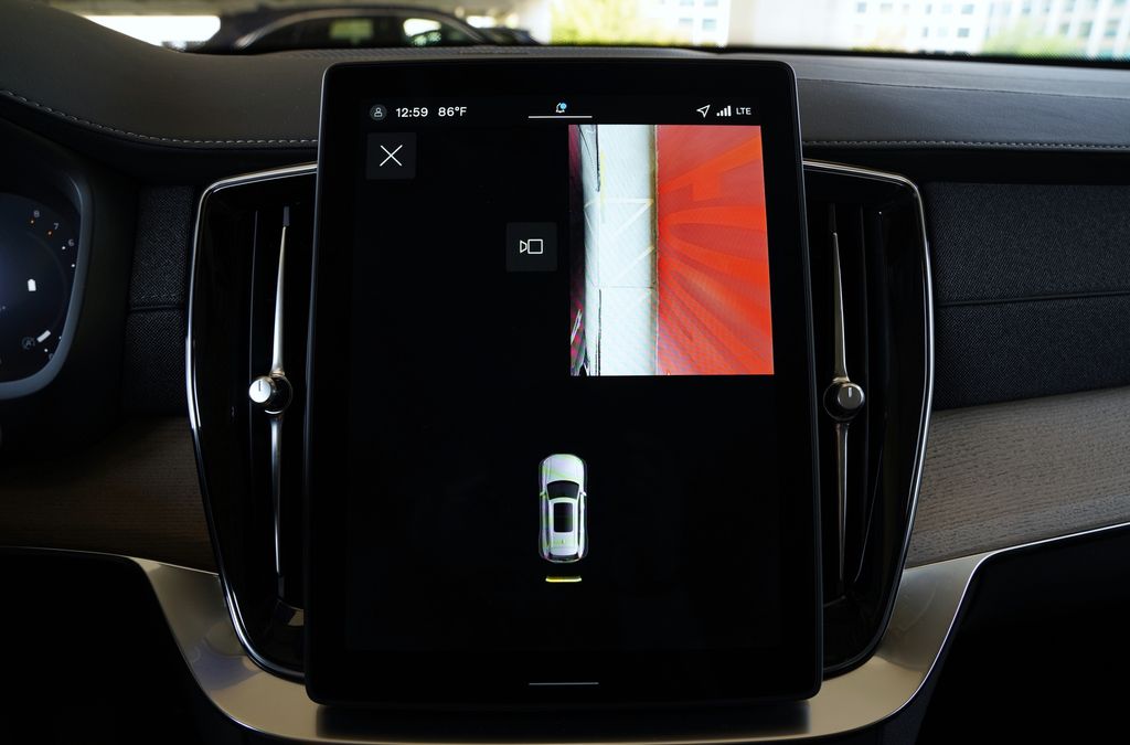 2026 Volvo XC90 Plus - Photo 19