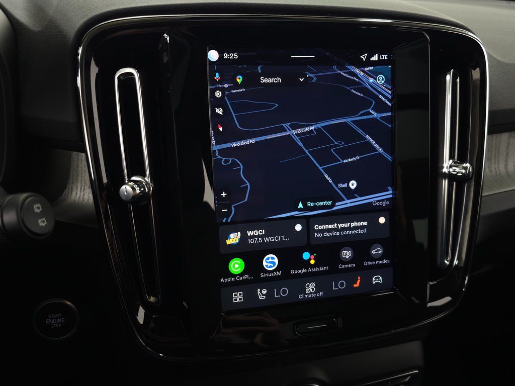 2026 Volvo XC40 Plus - Photo 17