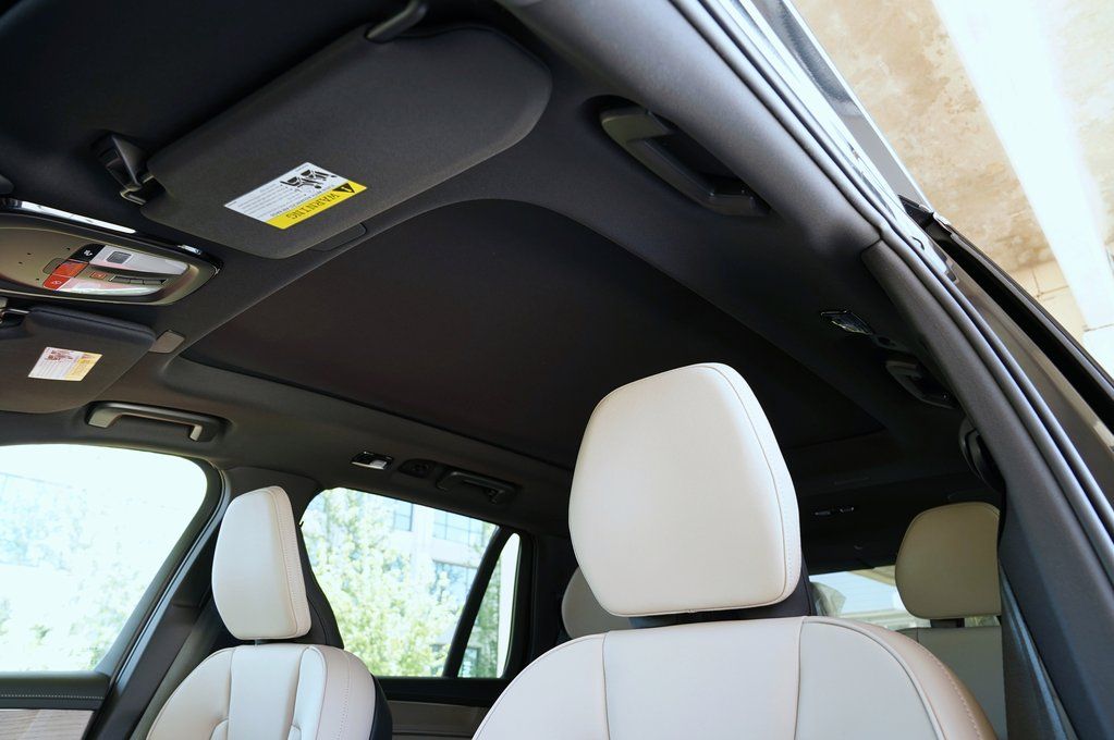2026 Volvo XC90 Plus - Photo 10