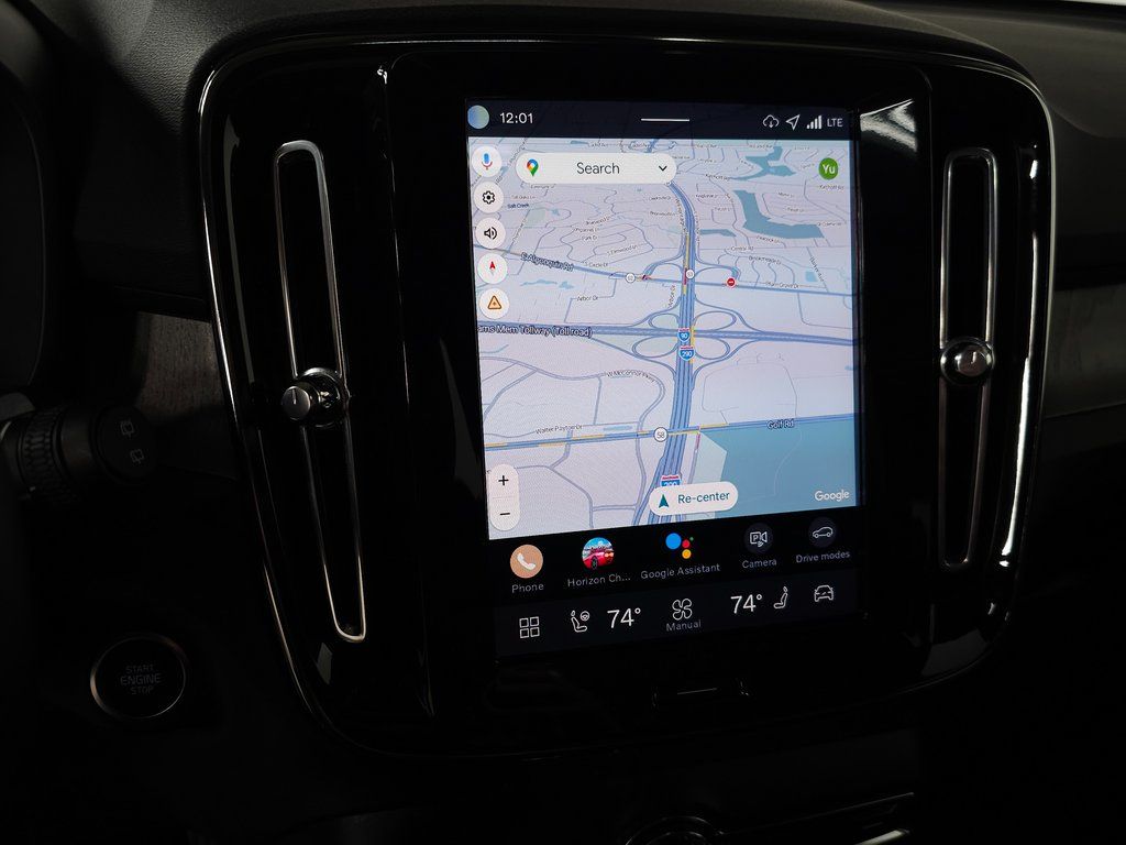 2026 Volvo XC40 Ultra - Photo 21