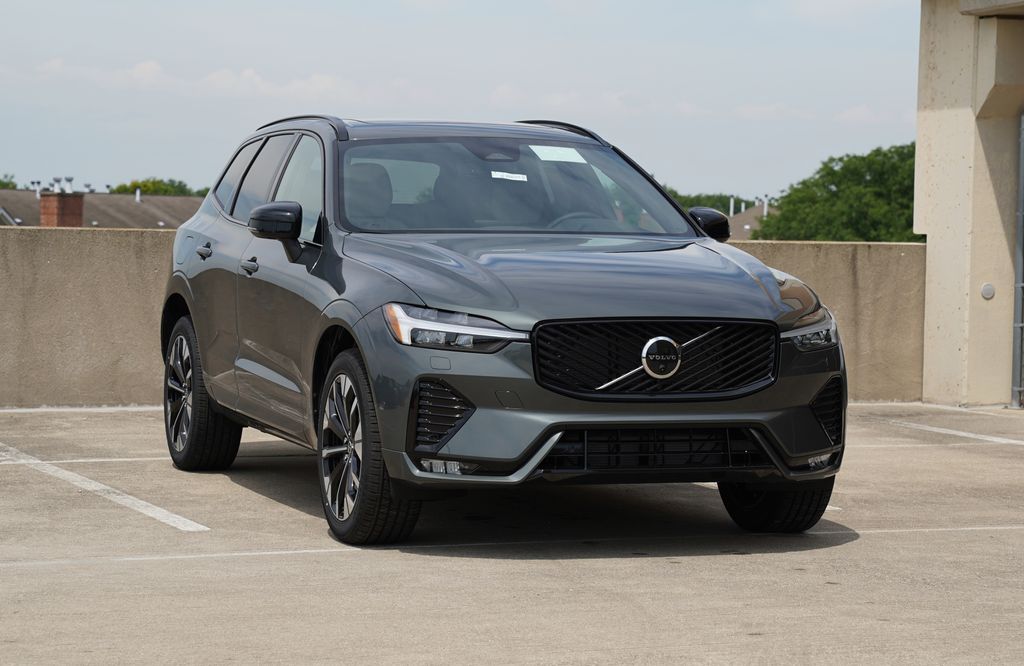 New 2026 Volvo XC60 B5 Plus SUV