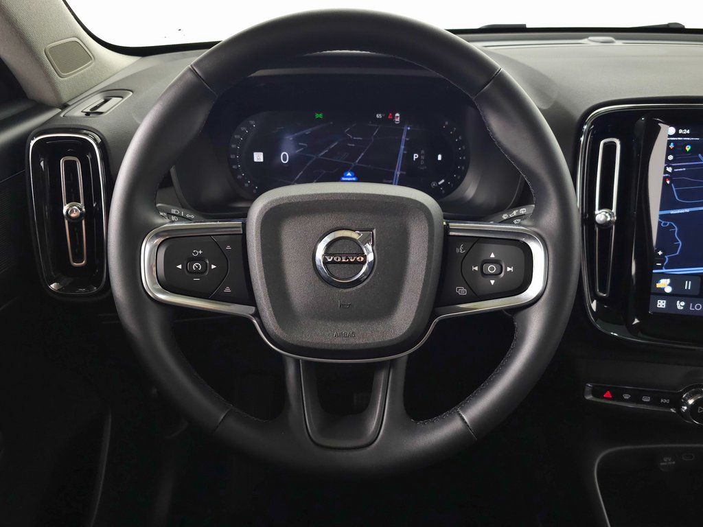 2026 Volvo XC40 Plus - Photo 14