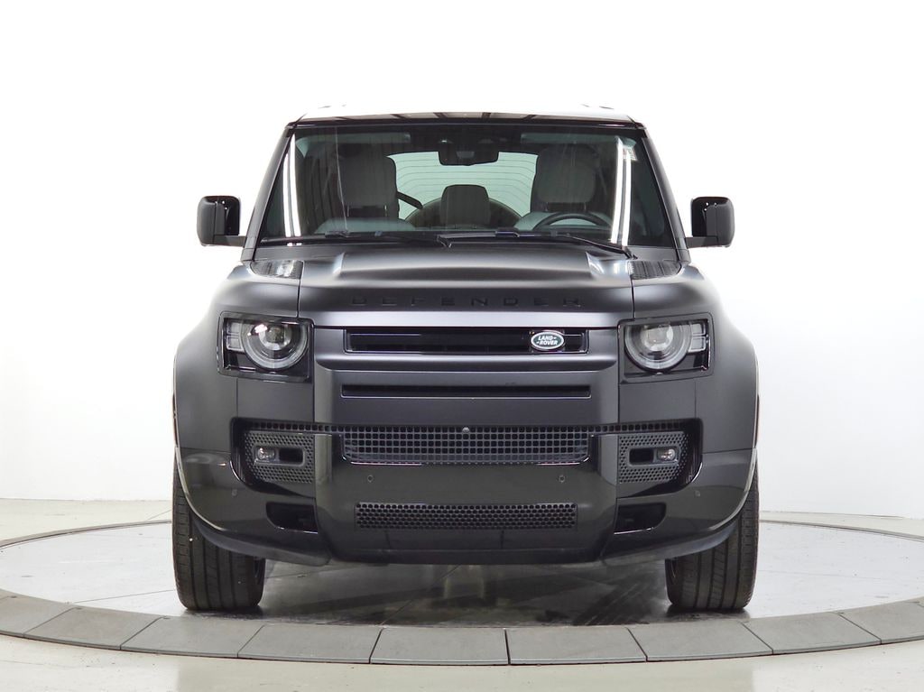 Used 2025 Land Rover Defender 110 X-Dynamic SE SUV