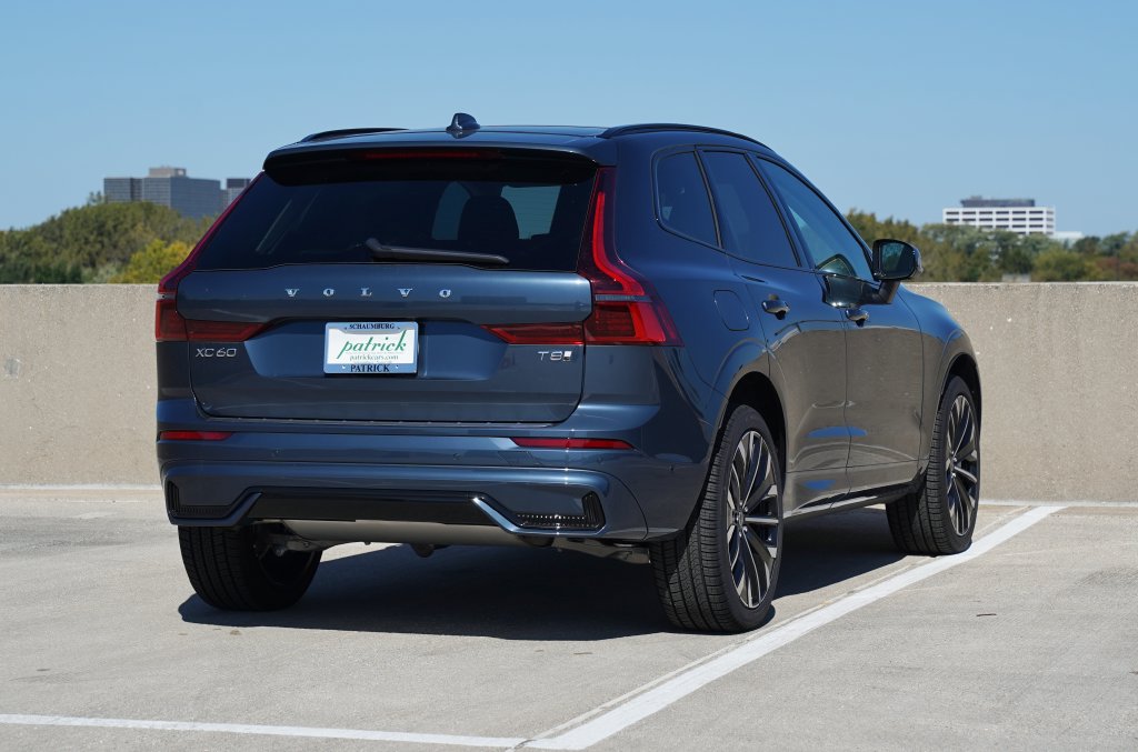 New 2027 Volvo XC60 plug-in hybrid T8 Ultra SUV
