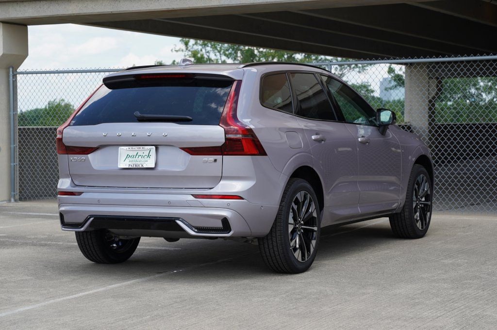 New 2026 Volvo XC60 B5 Plus SUV