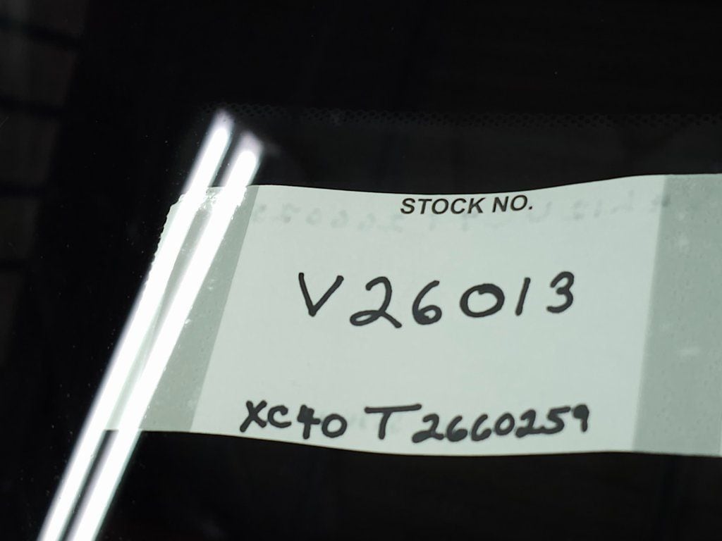 2026 Volvo XC40 Plus - Photo 28