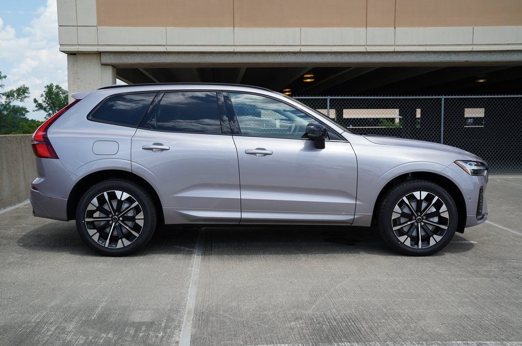 New 2026 Volvo XC60 B5 Plus SUV