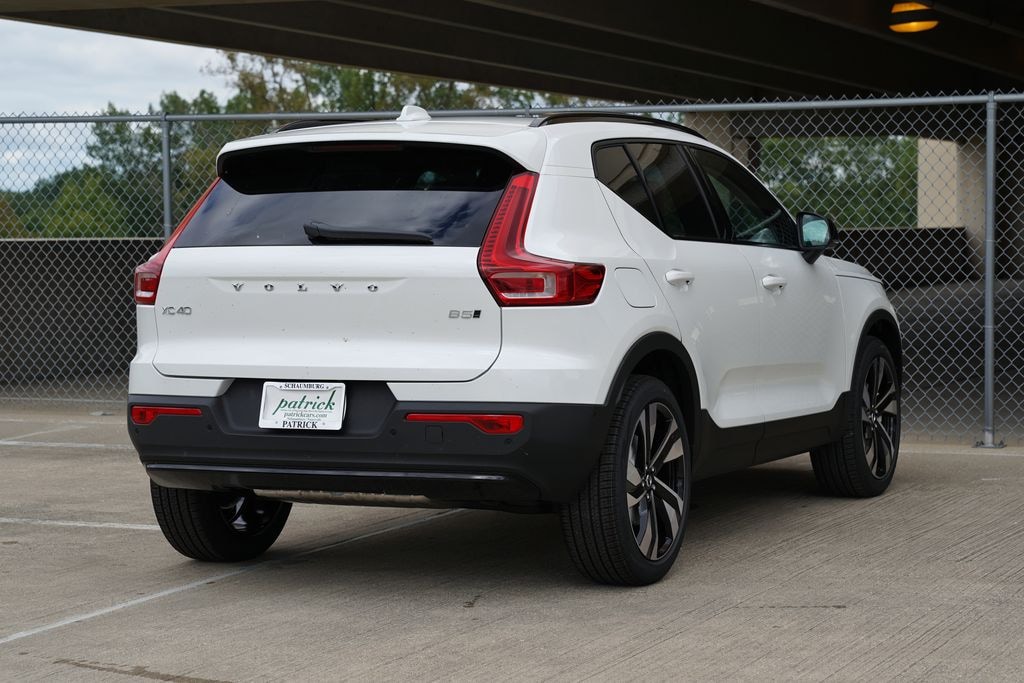 New 2026 Volvo XC40 B5 Ultra SUV