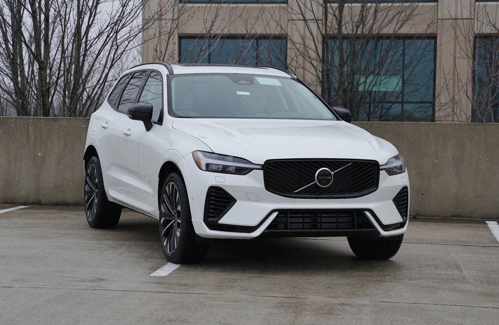 New 2026 Volvo XC60 plug-in hybrid T8 Ultra SUV