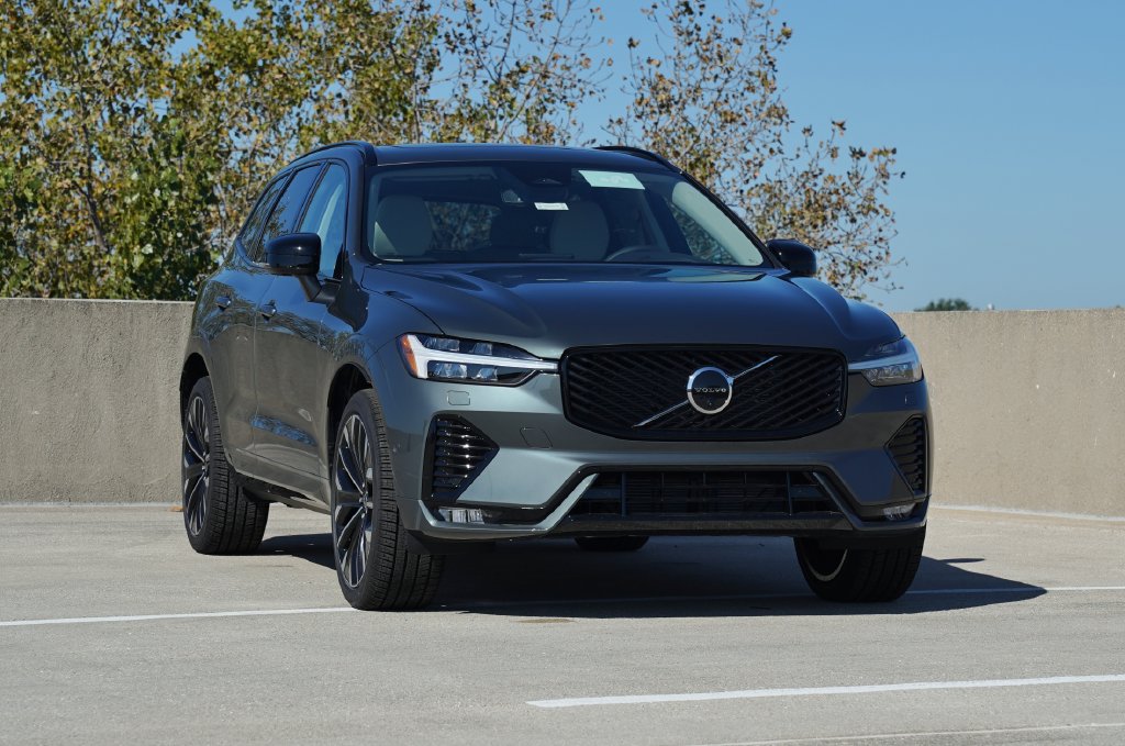 New 2027 Volvo XC60 B5 Ultra SUV