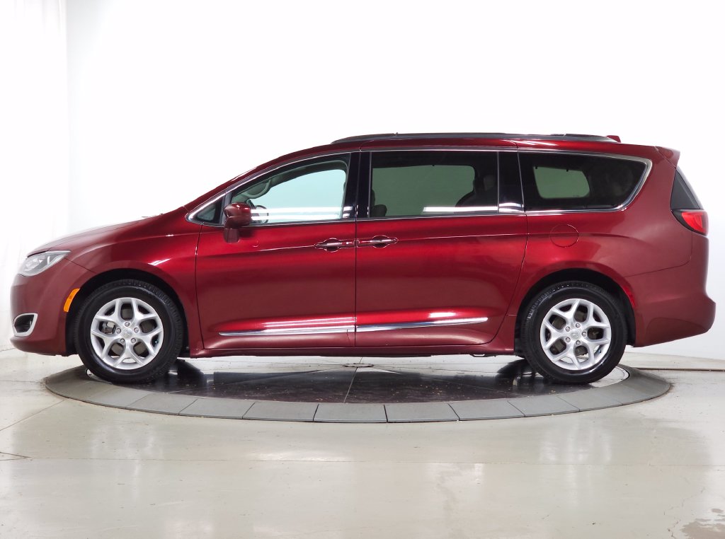 Used 2017 Chrysler Pacifica Touring L Plus Minivan/Van
