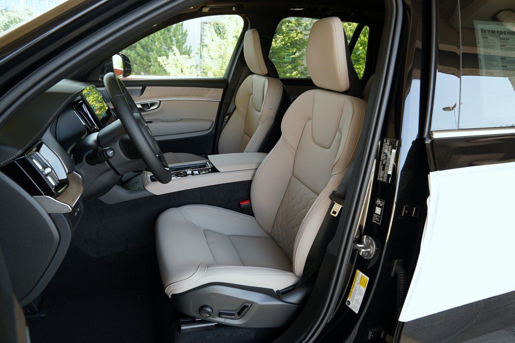 2026 Volvo XC90 Plus - Photo 9