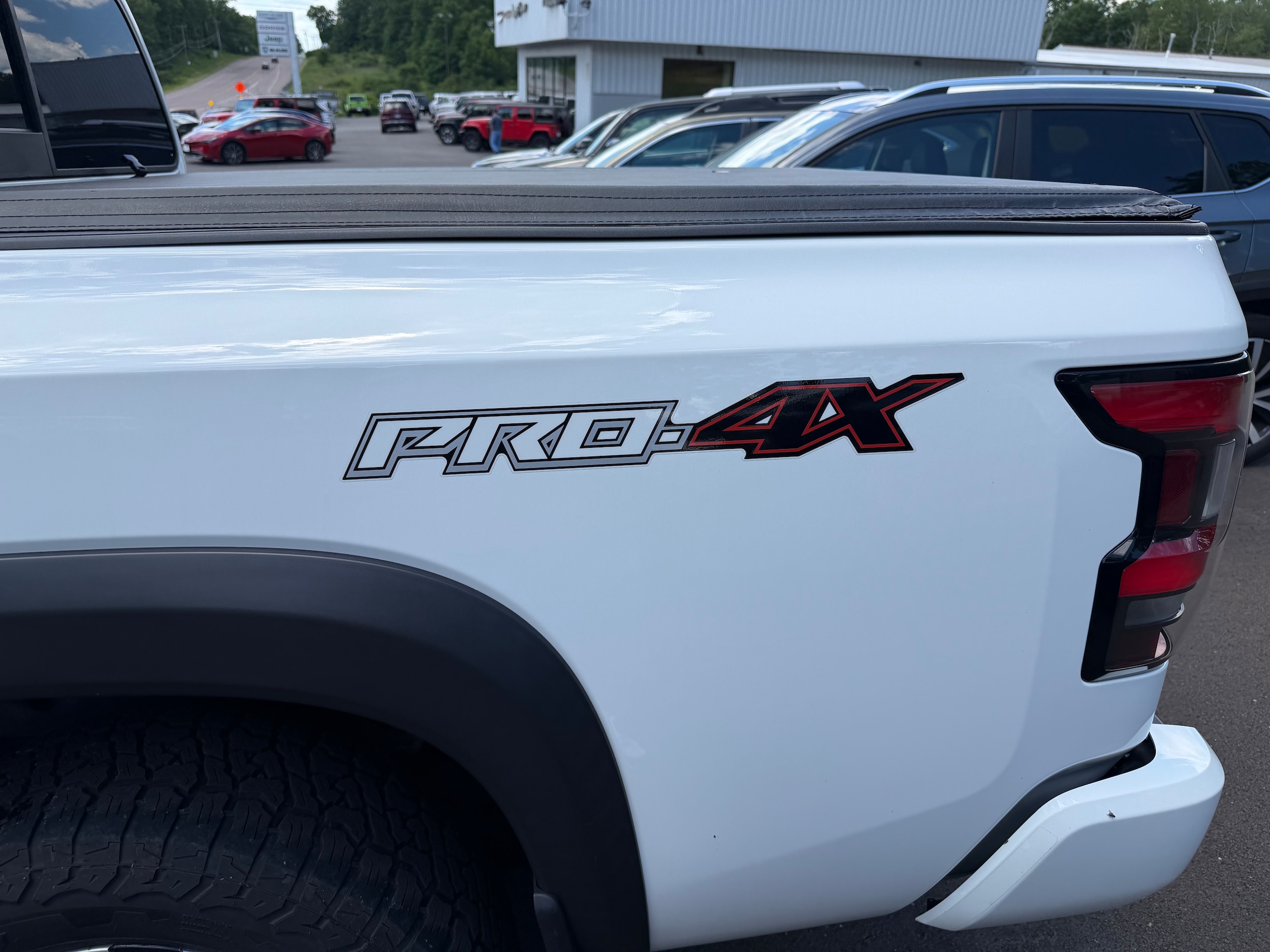 2022 Nissan Frontier PRO-4X - Photo 9