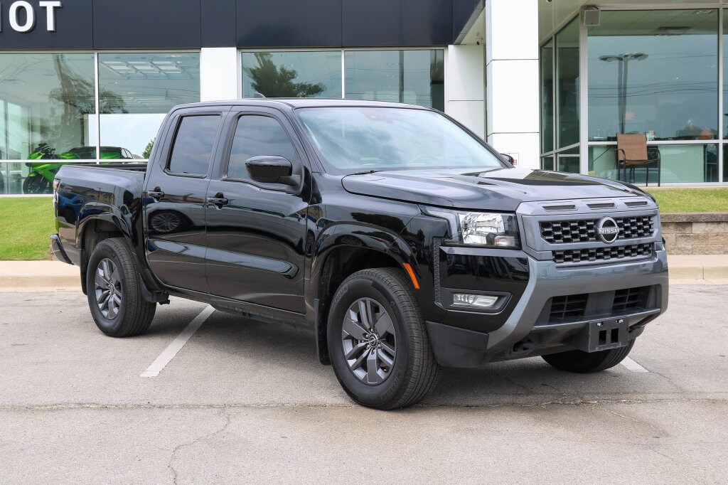 Used 2025 Nissan Frontier SV
