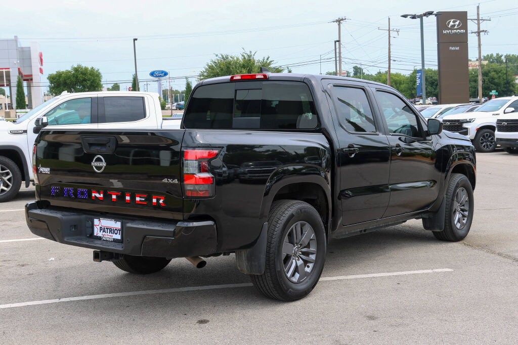 Used 2025 Nissan Frontier SV