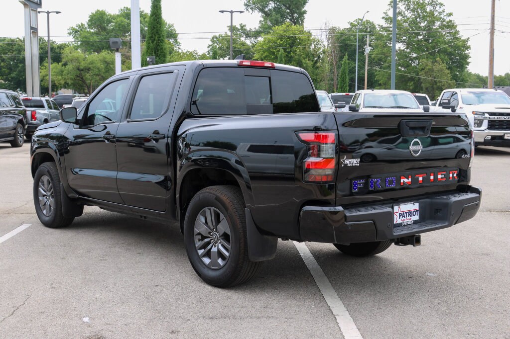 Used 2025 Nissan Frontier SV