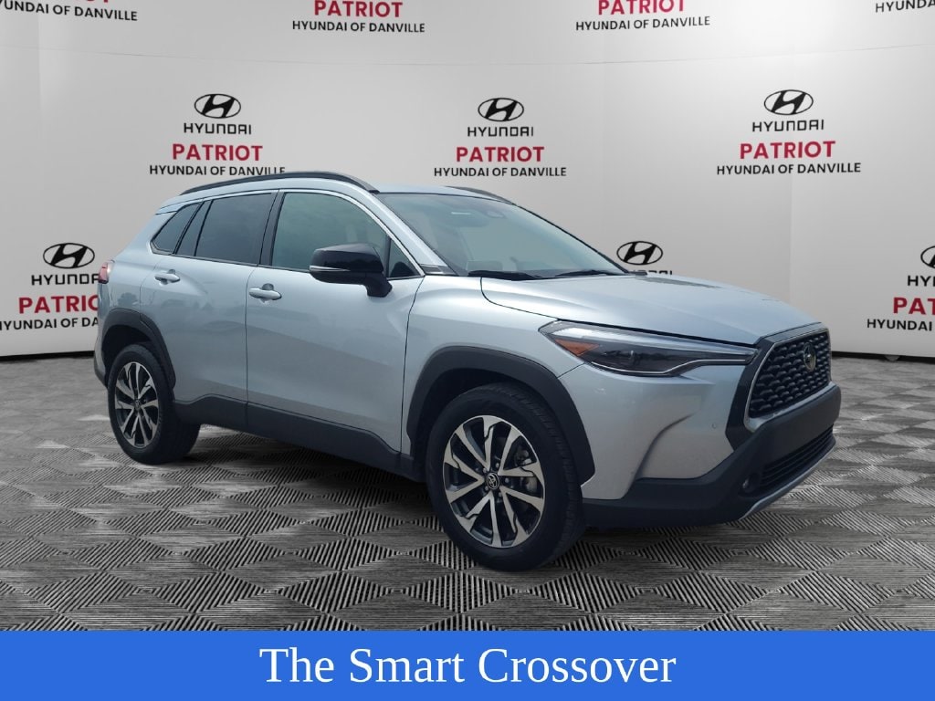 2025 Toyota Corolla Cross XLE